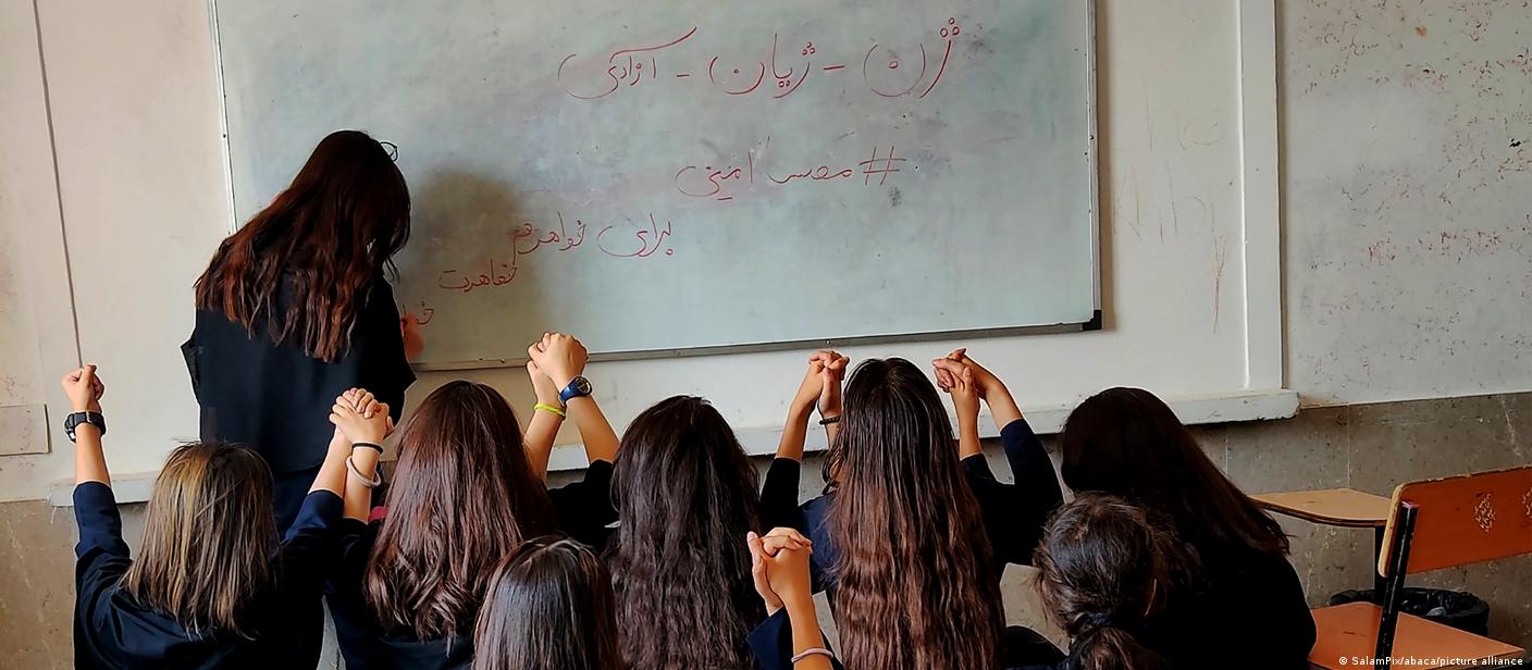 schoolgirls in Iran
